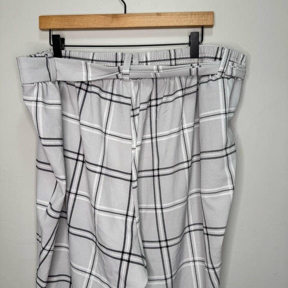 Torrid Light Grey Pull-On Taper Stretch Crepe High-Rise Tie-Front Pant Size 3x - Picture 11 of 14